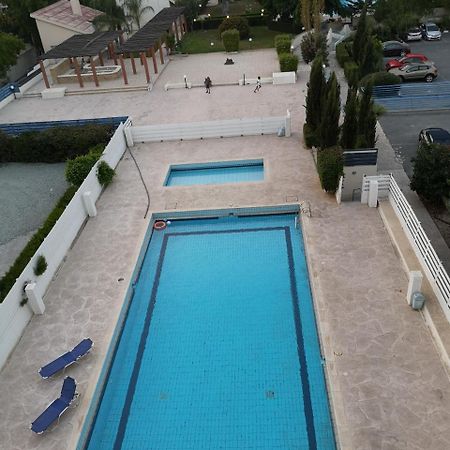 Beachfront Amazing New Apartment Лимасол Экстерьер фото