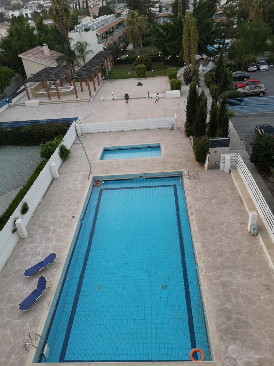 Beachfront Amazing New Apartment Лимасол Экстерьер фото
